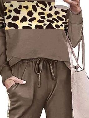 Women's Two-Piece Lounge Set with Leopard Accent - Brown